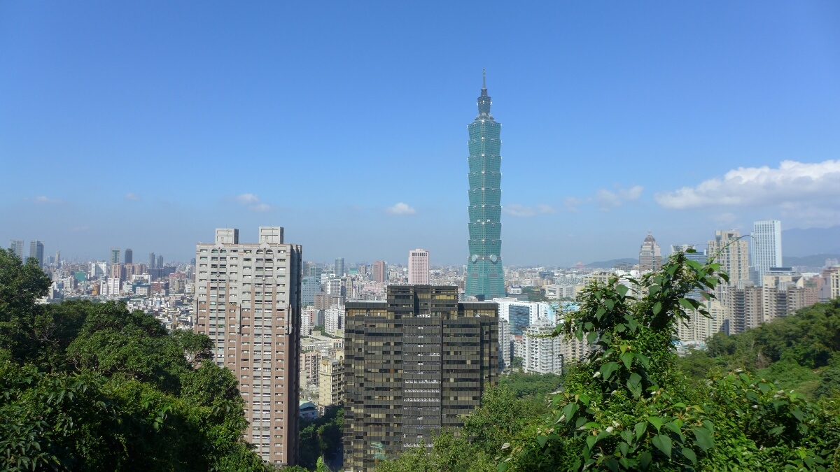 01-Taipei-Elephant-Mountain-First-View