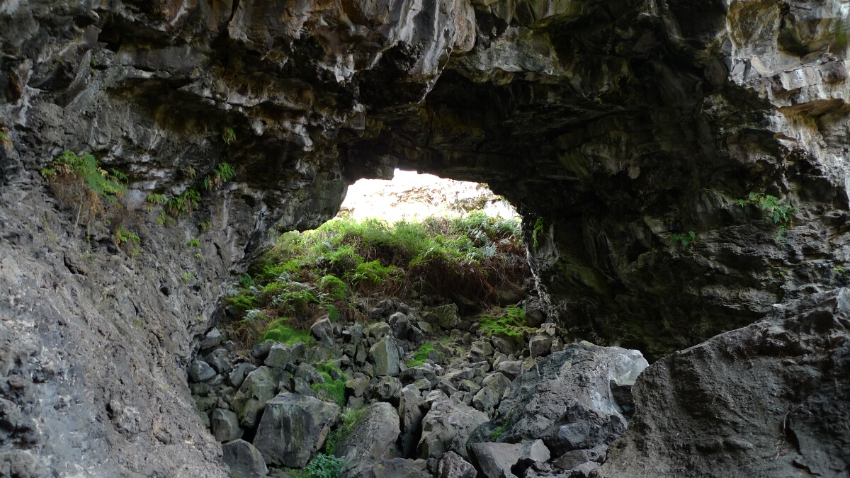 09-byaduk-caves-bridge-in-second-tube-jpg