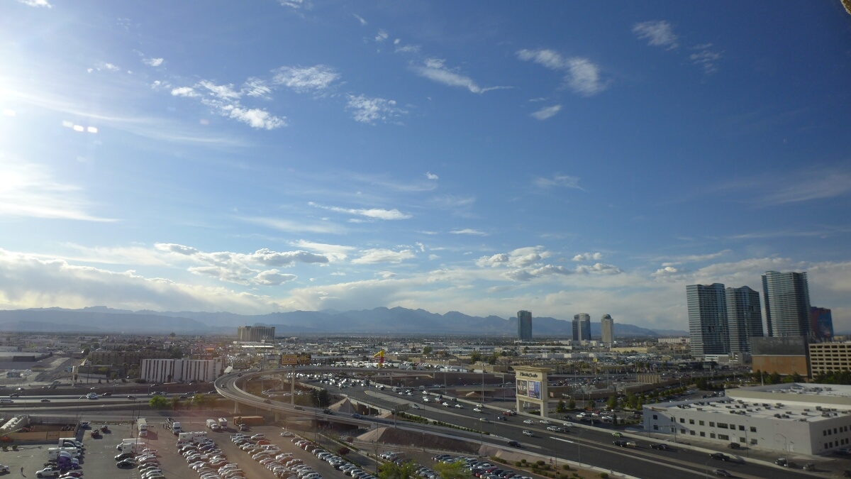 01-Las_Vegas-Hotel_room_view